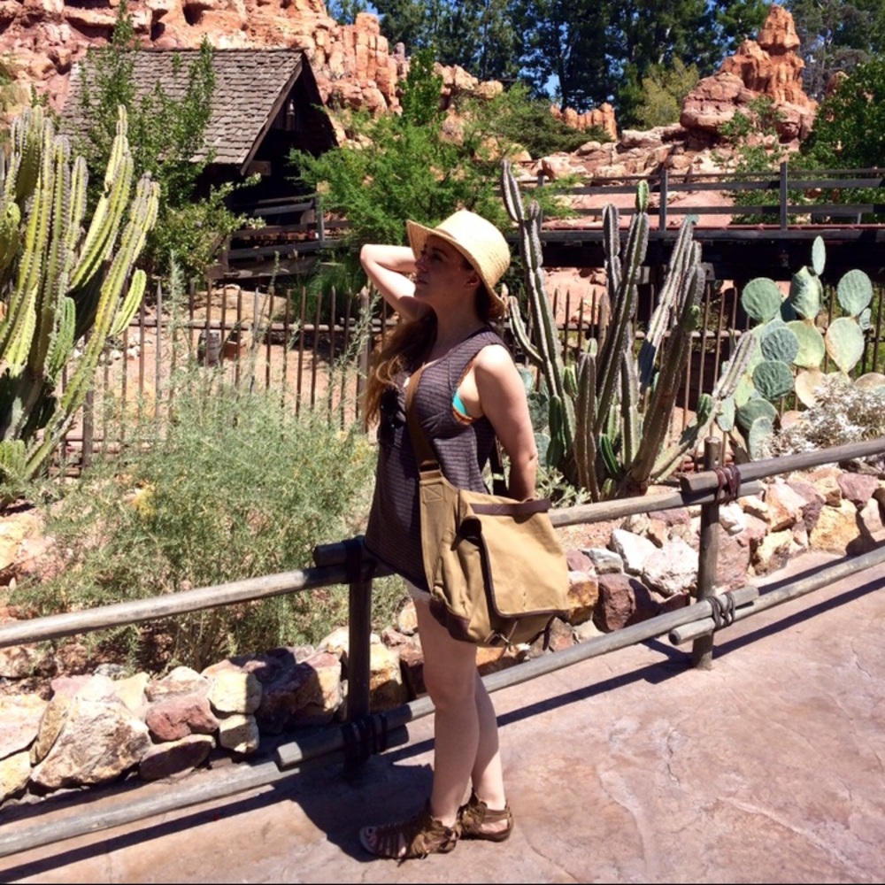 Meet your Posher, Lorena